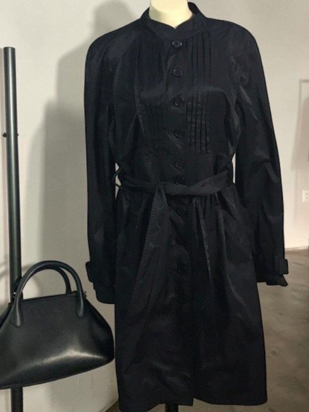 Daisy Fuentes lightweight water repellent coat